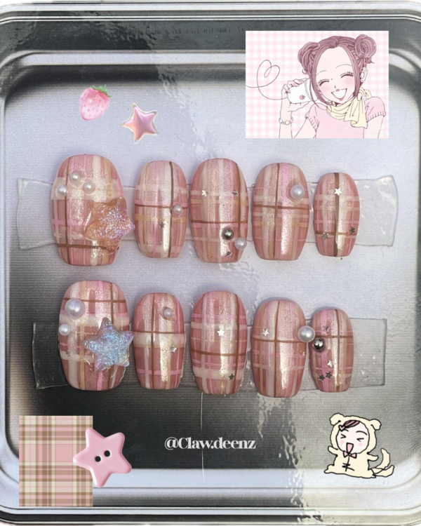 Hachi Plaid Nails